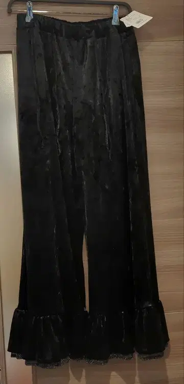 [ 주말만 발송 예정 ] 니코앤드 aimi 벨로아 팬티 L 사이즈 블랙