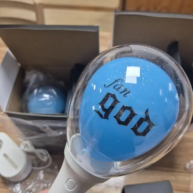 지오디 응원봉 새상품 2개 있어요