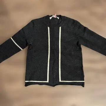 다크 그레이 니트 스웨터 긴팔 스트라이프