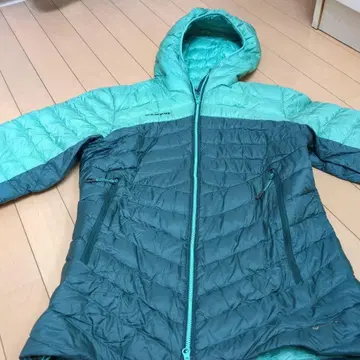 MAMMUT 여성용 GORE-TEX S 사이즈 다운 자켓