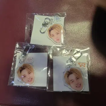 TREASURE 얼굴 아크릴 키링 캡슐 토이 도영