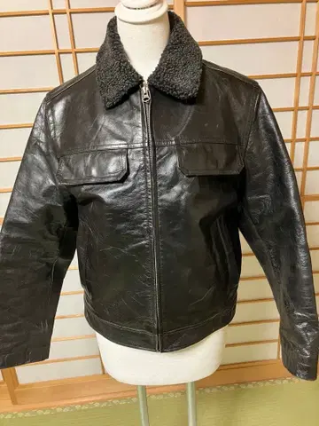 GAP 블랙 카라 부착 가죽 자켓 L 사이즈