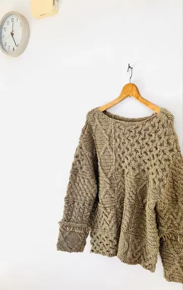 여유롭게 편안한 스웨터 따뜻하고 멋진 디자인 정교한 무늬 짜임