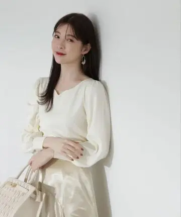 하트컷 총침 니트 프로포션 바디 드레싱