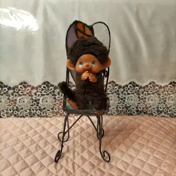 몽치치와 비슷한 인형 (약 10cm) E (의자는 포함되지 않습니다)