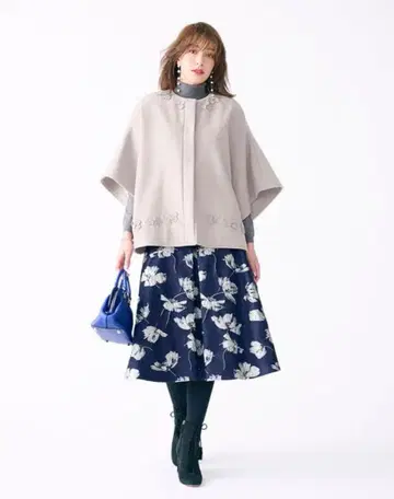 체스티 Chesty 자수 울 판초