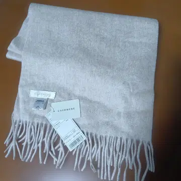 유니클로 캐시미어 100% 머플러 내추럴 색상