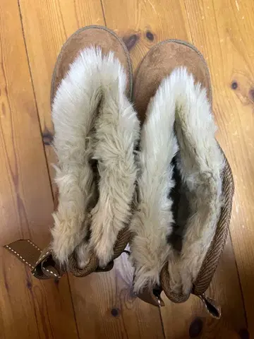 COULEUR VARIE 리본 포함 브라운 어그 부츠