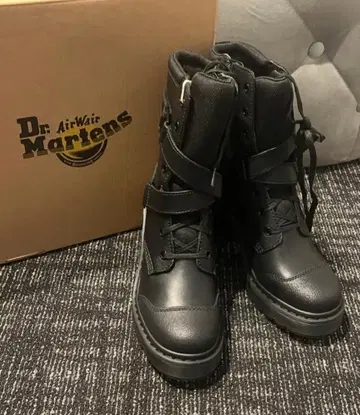 마틴 미사용 정품! CHESNEY TECH 8홀