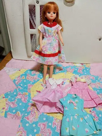 3대 리카짱 인형과 드레스 세트