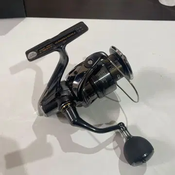 트윈 파워 C5000XG 스피닝 릴 블랙