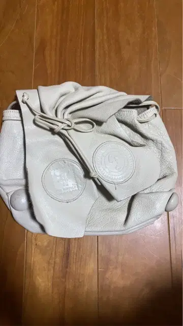 카를로스 팔치 숄더백