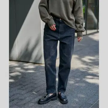 새상품급 RED CARD TOKYO Swing 테이퍼드 데님 23