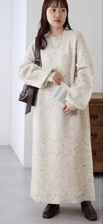 래글런 하이넥 니트 원피스