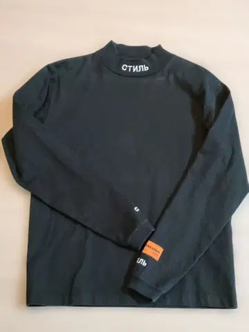 HERON PRESTON 블랙 터틀넥 티셔츠