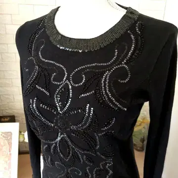 실크 캐시미어 비즈 자수 블랙 긴팔 니트