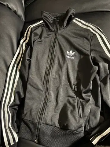 adidas 블랙 트랙 저지