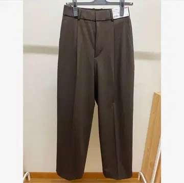 [ UNIQLO ] 턱 와이드 팬츠