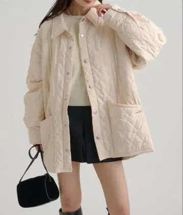 mystic 카라 부착 퀼팅 자켓