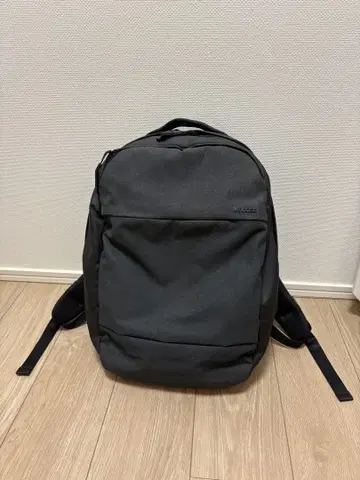Incase 백 블랙