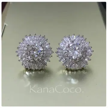 [ 새상품 ] 파티 스타일에 어울리는 맑고 깨끗한 아름다움, 볼륨 귀걸이