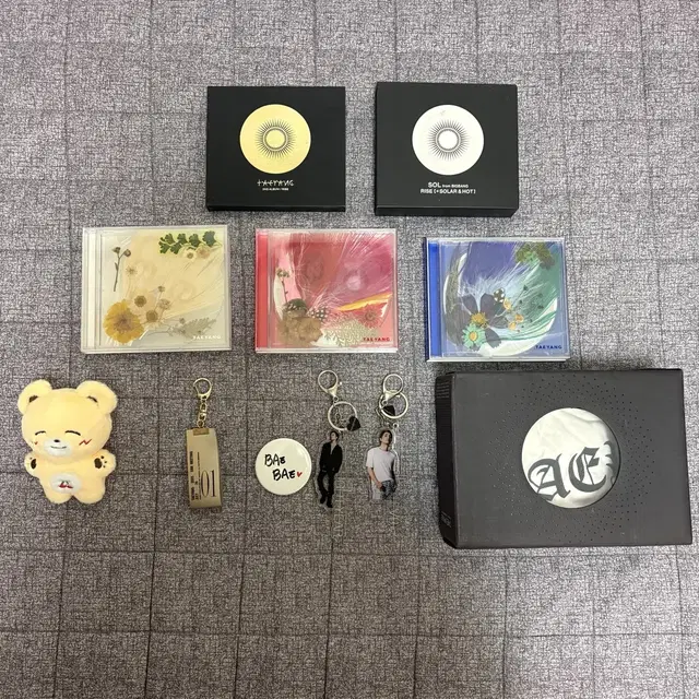 빅뱅 태양 굿즈 포카 인형 앨범 등 판매