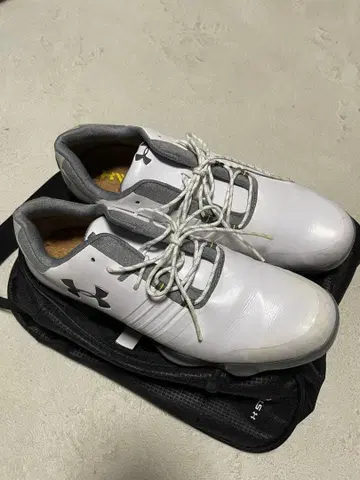 언더아머 골프화