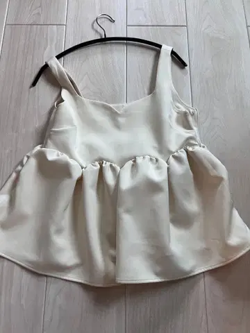 Kobe lettuce 플레어 뷔스티에