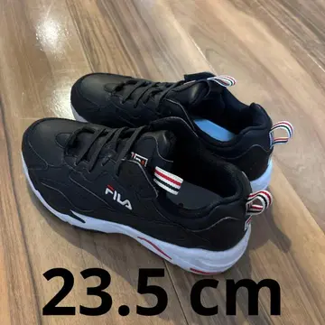 FILA 블랙 스니커즈