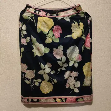 k4 컨디션 최상 LEONARD 레오나르 스커트 꽃무늬