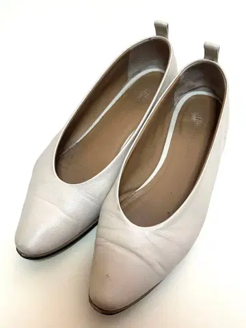 TOMORROWLAND 아몬드 토 플랫슈즈