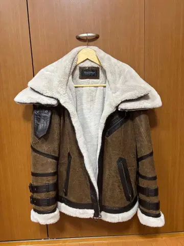Tornado Mart 보아 달린 가죽 아우터