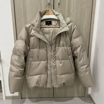 23구 베이지 숏 다운 자켓 38