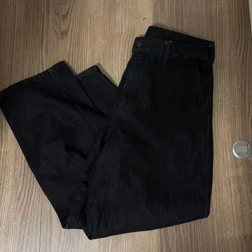 UNIQLO 와이드 테이퍼드 청바지