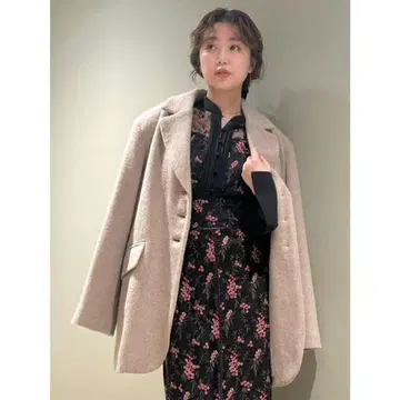 새상품급 LILYBROWN 샤기 오버 사이즈 자켓 (베이지)