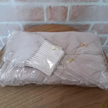 BLUE LABEL CRESTBRIDGE 머플러와 장갑 2세트 미사용품