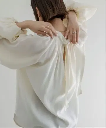 mystic 보타이 블라우스