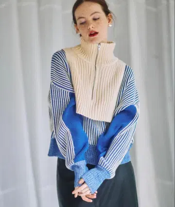 KBF 레이어드 하프 ZIP 니트