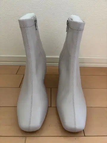 [새상품] 플레이트 힐 스트레치 부츠 오리엔탈 트래픽 그레이