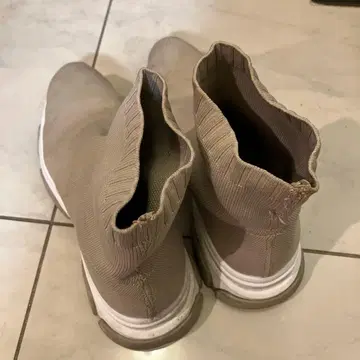 그레이 니트 하이컷 스니커즈 RANDA