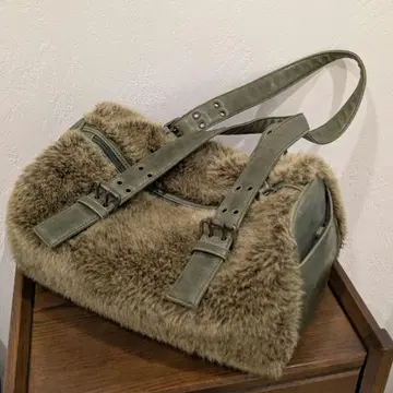 LAGUA GEM FAUX FUR COMPACT 백 브라운