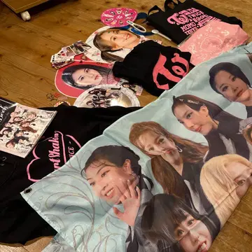 twice 굿즈 세트 묶음 판매! 트레이딩 카드도 선물