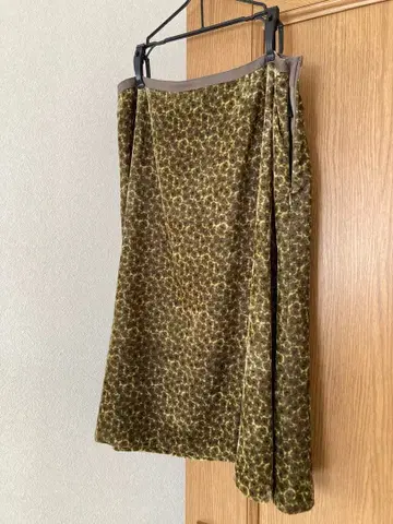 KEITH 플레어 스커트 올리브 그린