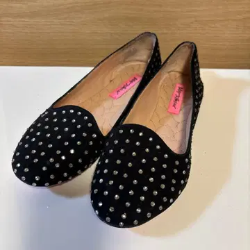 Betsey Johnson 베이 존슨 반짝이 스톤 펌프스