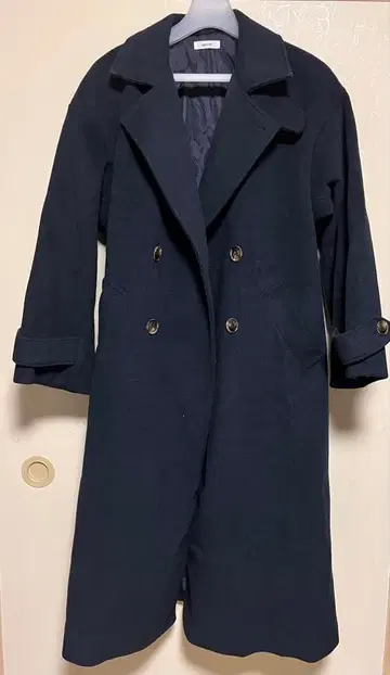 네이비 트렌치코트 더블 버튼