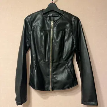 ZARA 블랙 가죽 자켓 XS