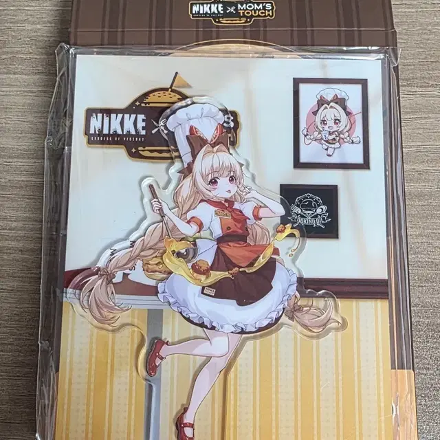 니케 맘스터치 콜라보 크러스트 아크릴 스탠드 디오라마