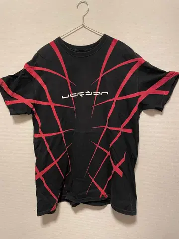 점프맨 로고 T셔츠 블랙/레드