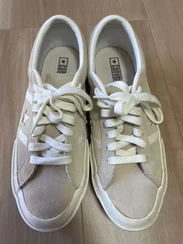 CONVERSE 베이지 스웨이드 스니커즈