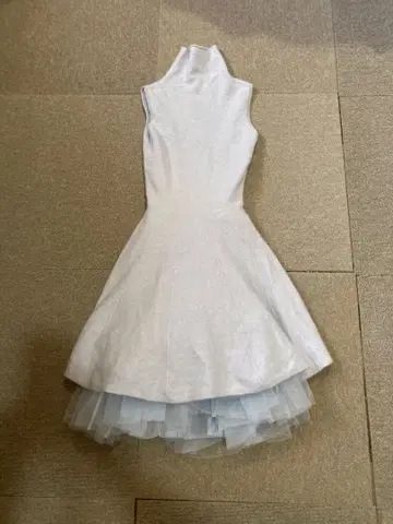 실버 슬리브리스 미니 원피스